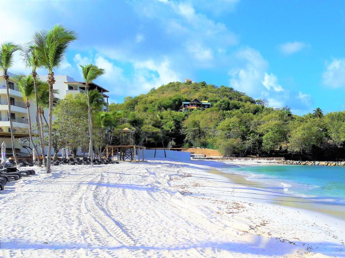 Beachfront Villa Gros Islet Exterior photo